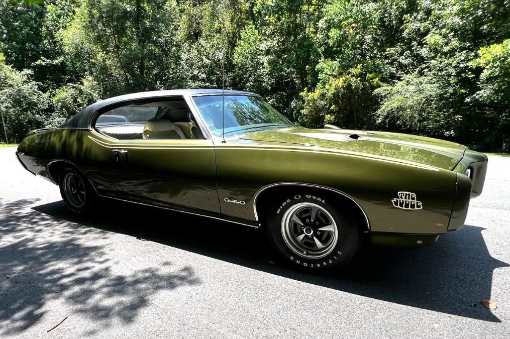 1969 Pontiac GTO - Thumbnail 2